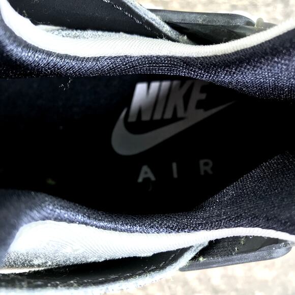 NIKE Air Huarache Run PA Sneaker Women 9 Black White Sock Like Jogging Sporty - Picture 9 of 11